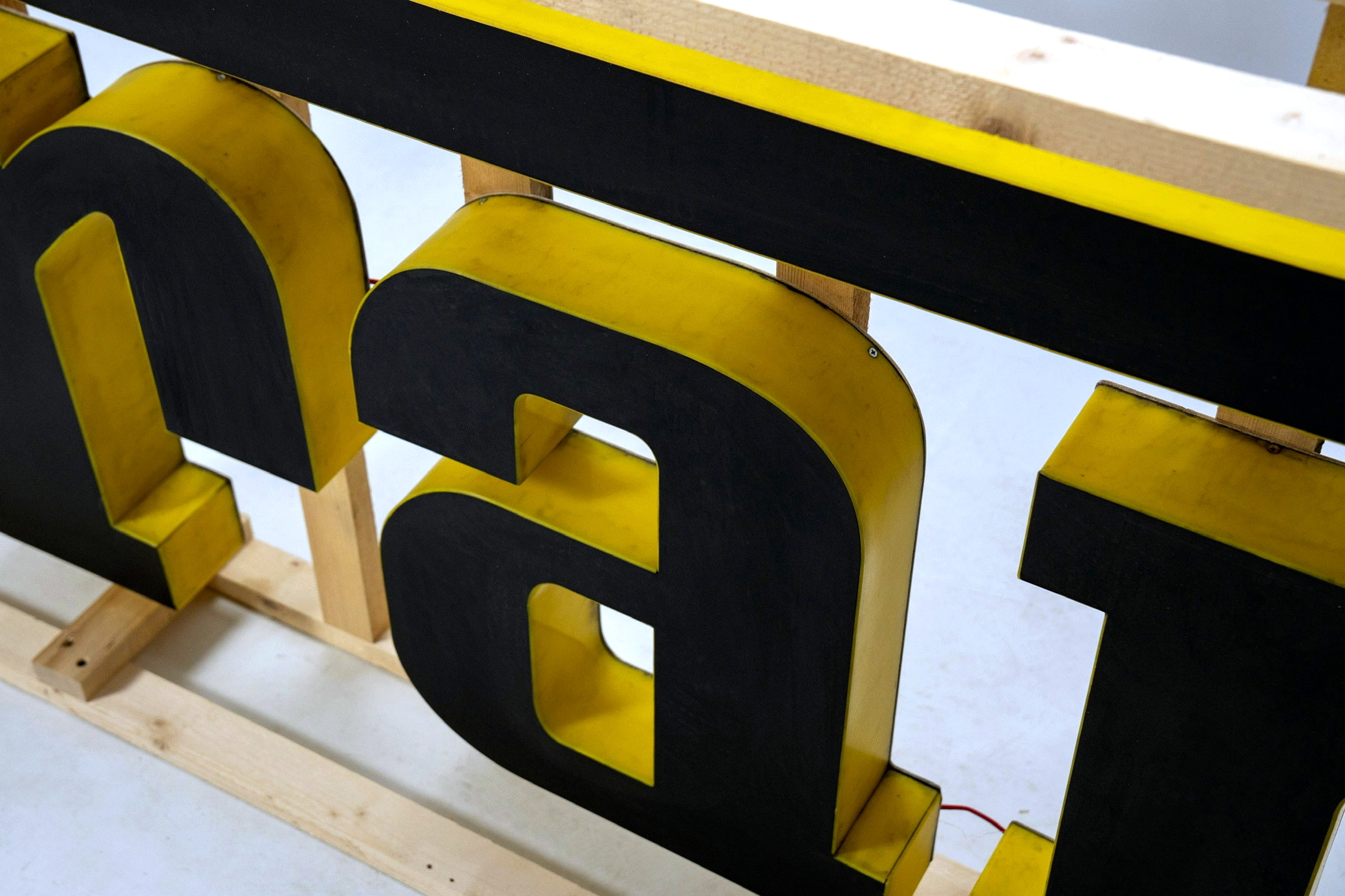 Black-Front Vintage Ferrari Dealer Sign — image 13