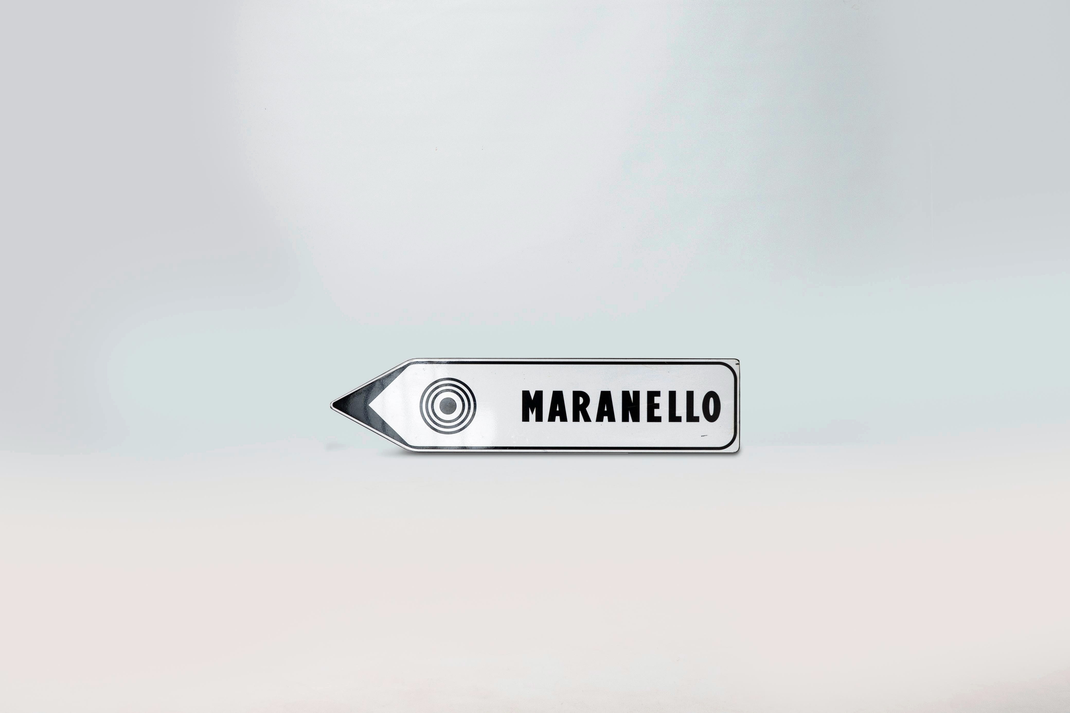 Ferrari Arrow Sign — image 03