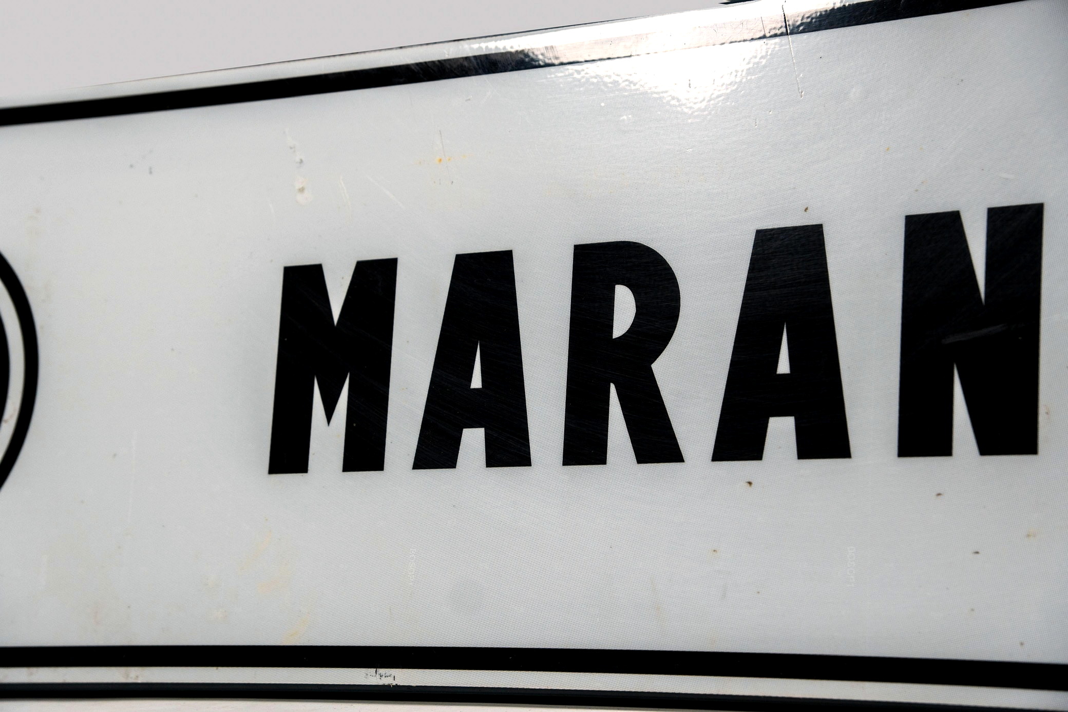 Ferrari Arrow Sign — image 07