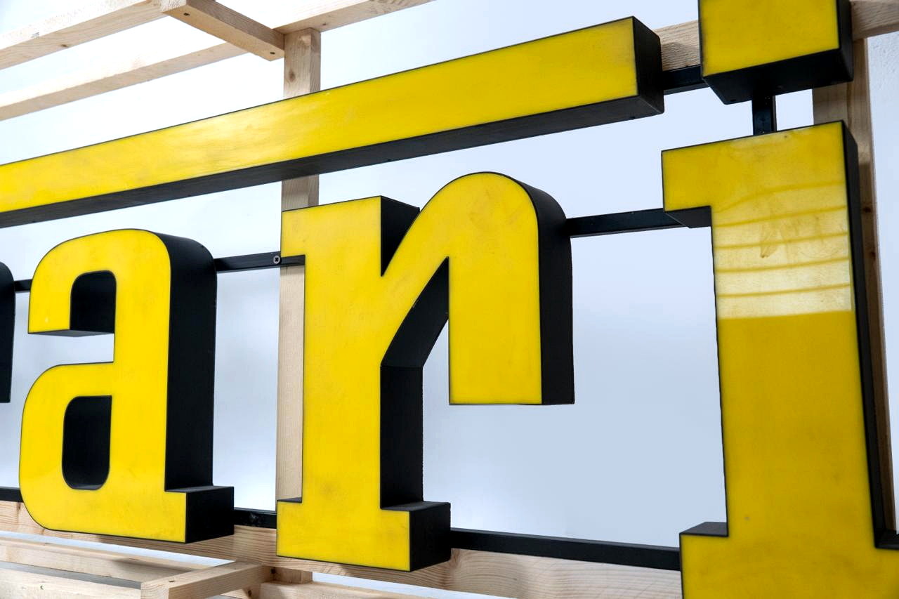 Large Ferrari Dealer Sign — Savona Area — image 10