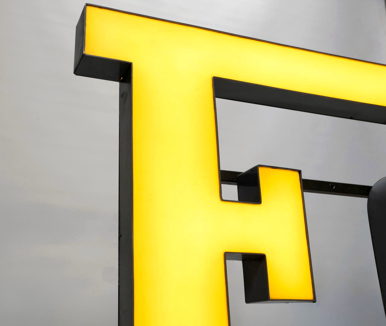 Very Large Ferrari Dealer Sign — Belgium Find — image 13