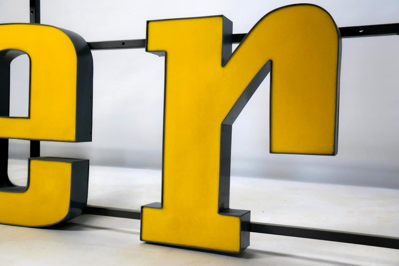 Very Large Ferrari Dealer Sign — Belgium Find — image 14