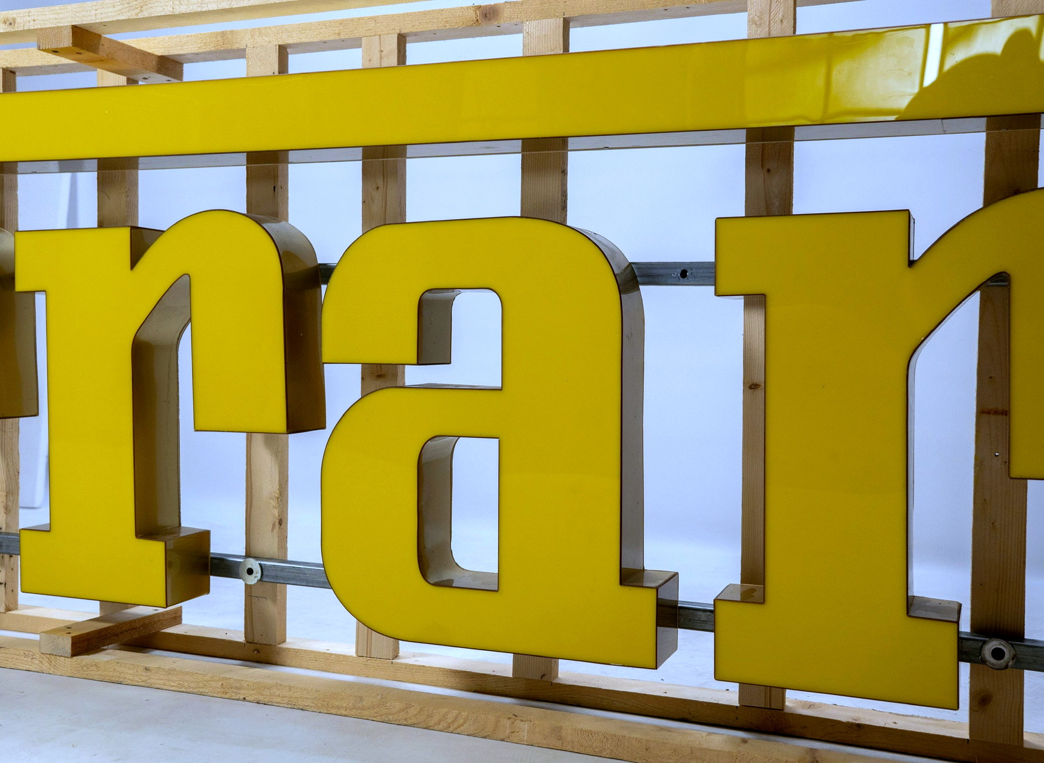 Vintage Ferrari Dealership Sign — Warehouse Storage — image 04